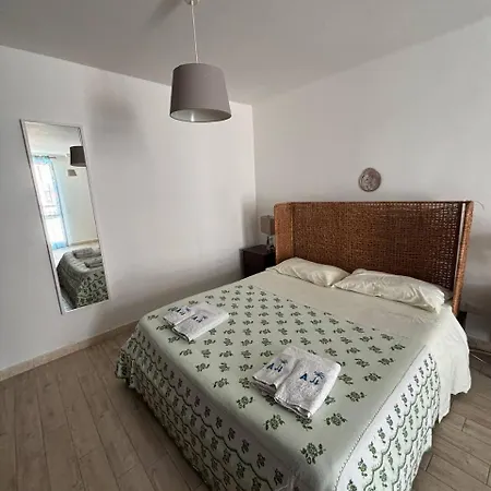 Apulia Mola * Mola di Bari